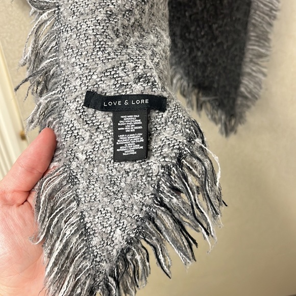 Blanket Scarf - Picture 3 of 3